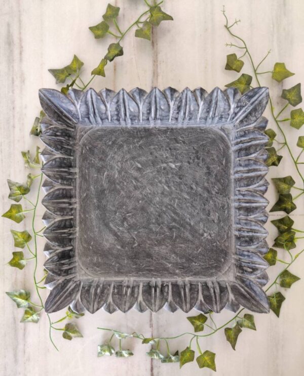 Natural matte finish black square flower bowl