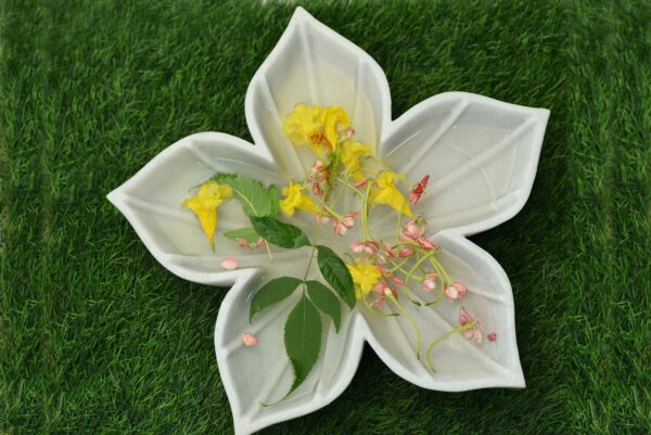 Decorative marble bowl