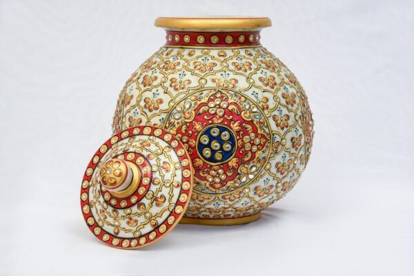 Decorative vase