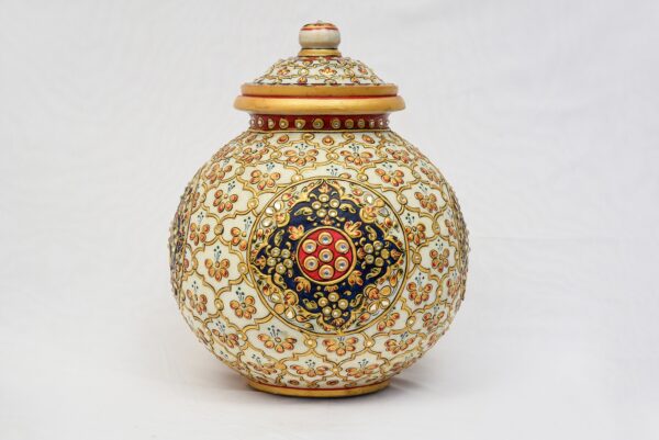 Decorative vase