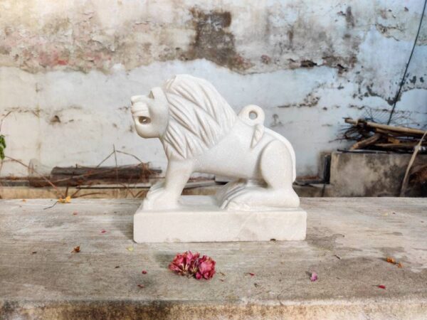 Decorative lion handmade statue