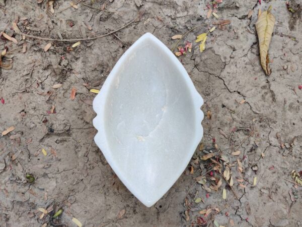 Boat shape Decorative vintage bowl