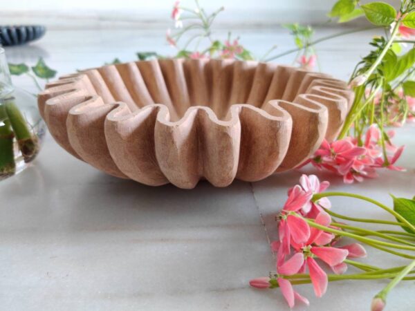 Matte finish natural ruffled Marble Bowl