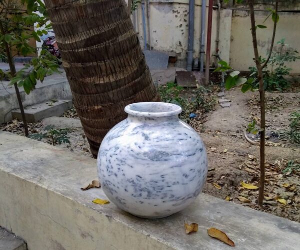 Decorative marble vases