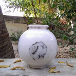 Decorative marble vases