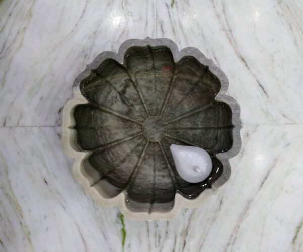 Decorative marble floating duck